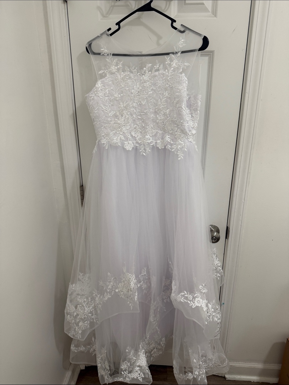 White Floral Lace Tulle Girls' Formal Dress with Illusion Bodice Size 8/10